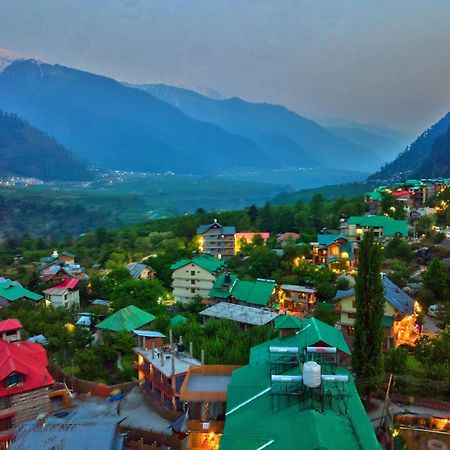 Готель Swastik Grand Manali Екстер'єр фото