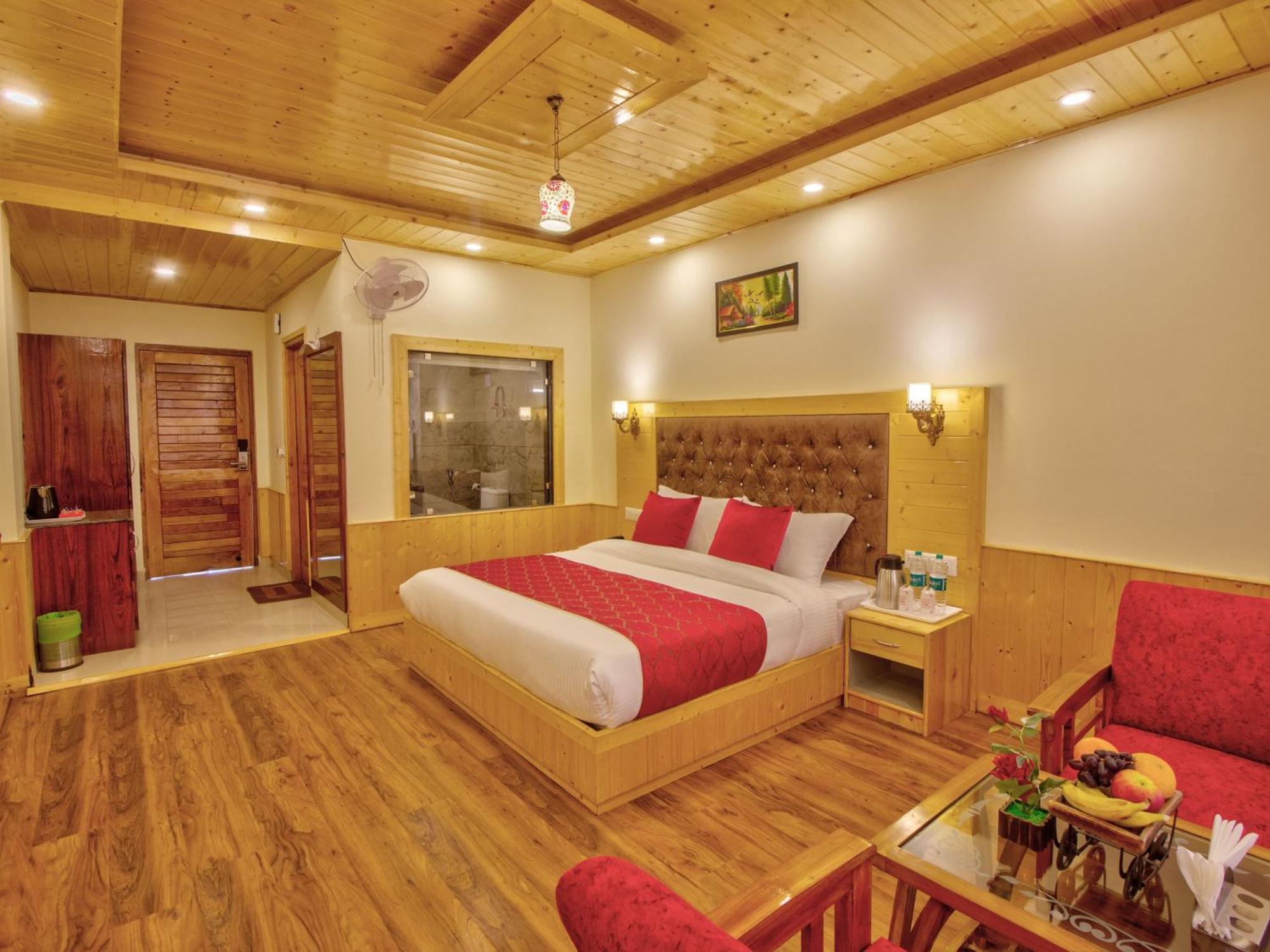 Готель Swastik Grand Manali Екстер'єр фото