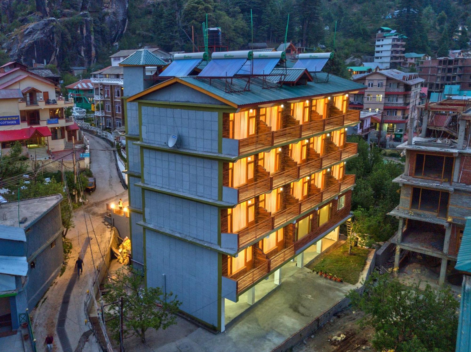 Готель Swastik Grand Manali Екстер'єр фото