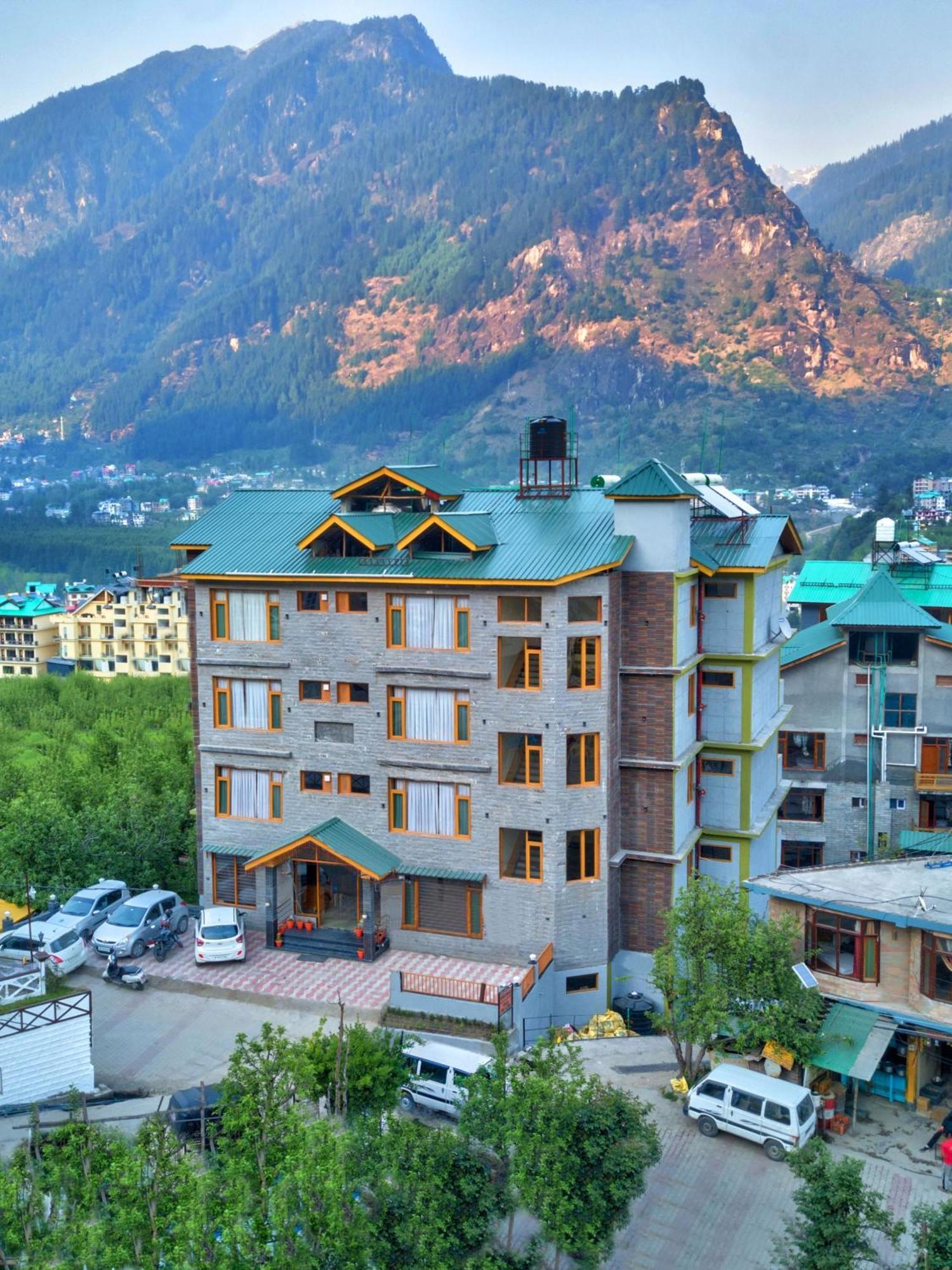 Готель Swastik Grand Manali Екстер'єр фото