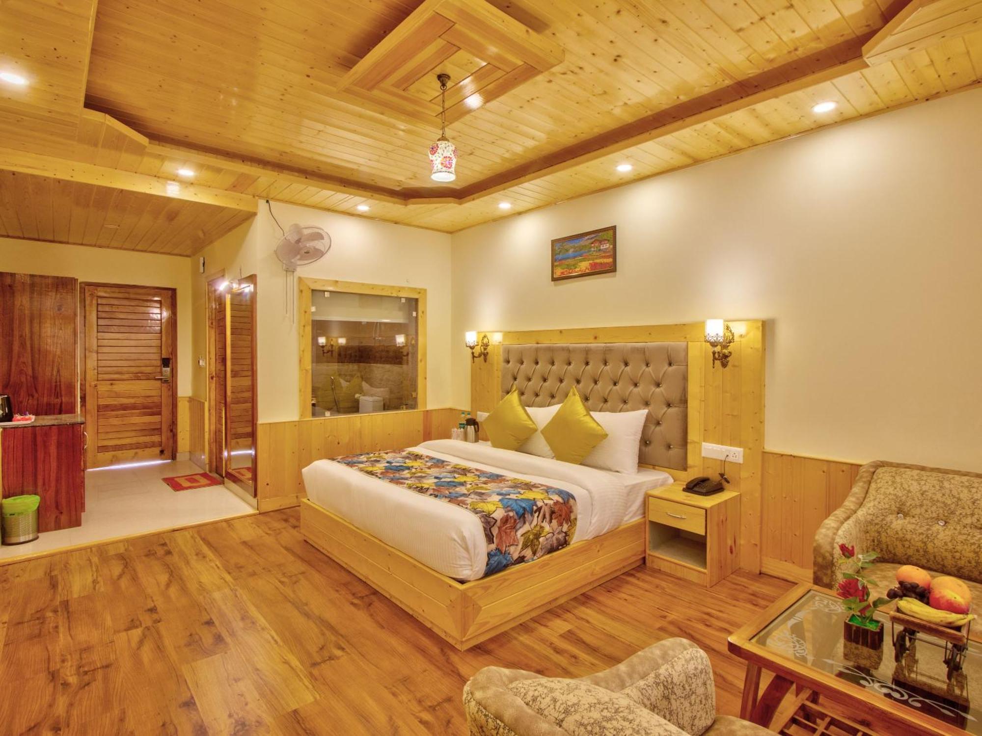 Готель Swastik Grand Manali Екстер'єр фото